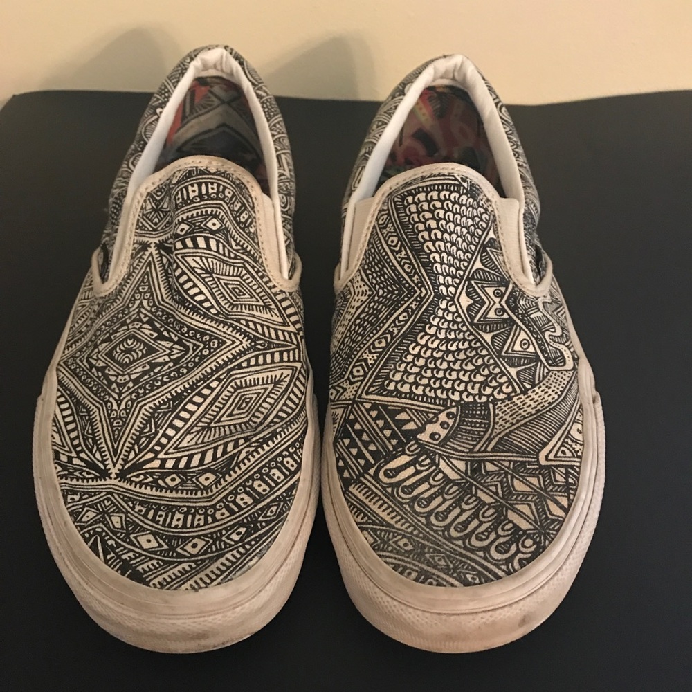 VANS Black and white kaleidoscope print shoes